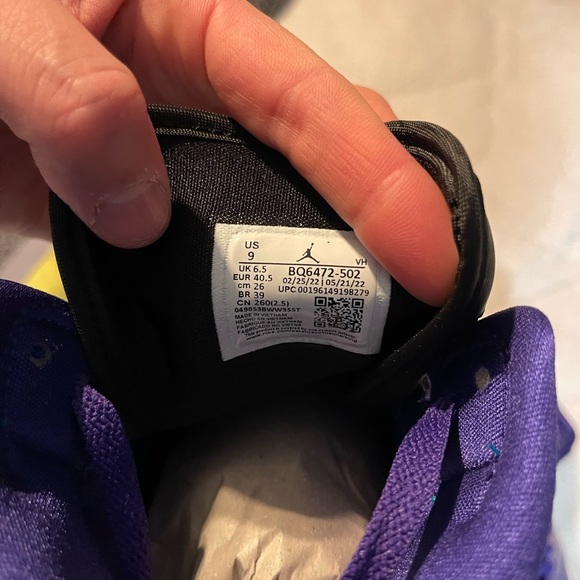 Jordan 1 Mid - Black Grape - Picture 3 of 4